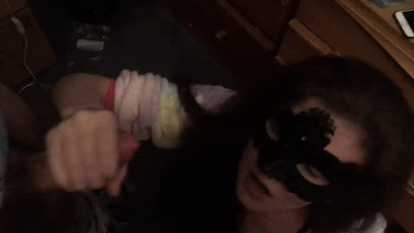 Want to be prettied up by cum? : video clip