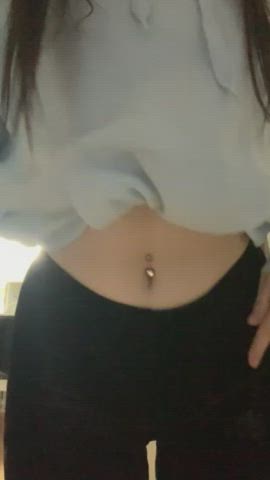 Next time I want you to do this, putting them leggins down and playing with my ass : video clip