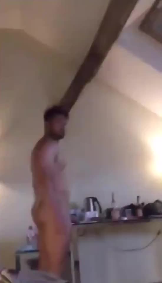 Size Matters, 10 Inch Guy Has Orgy With His Harem : video clip