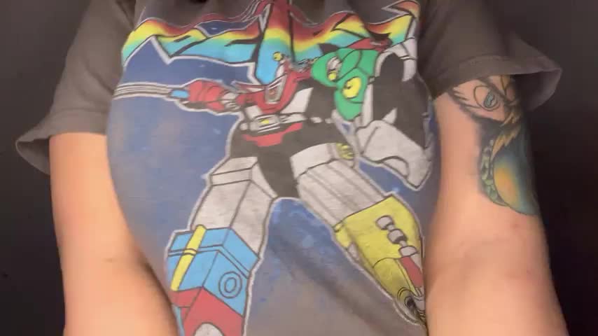 Form blazing sword and fight me under the covers : video clip
