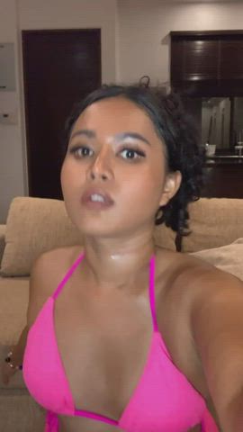 Could use a good pounding, which one of you big cocks can handle this?Could use a good pounding, which one of you big cocks can handle this? : video clip