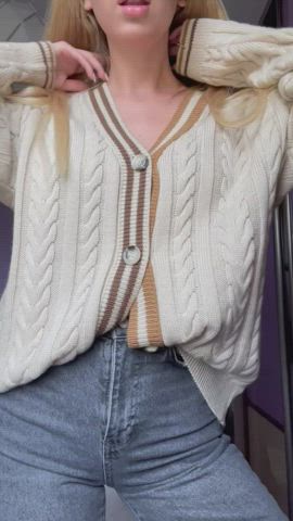 Was going in school library like this 🙊 : video clip