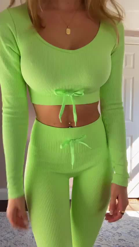 I’m clothed but I hope you still think my body is perfect 🥰 : video clip