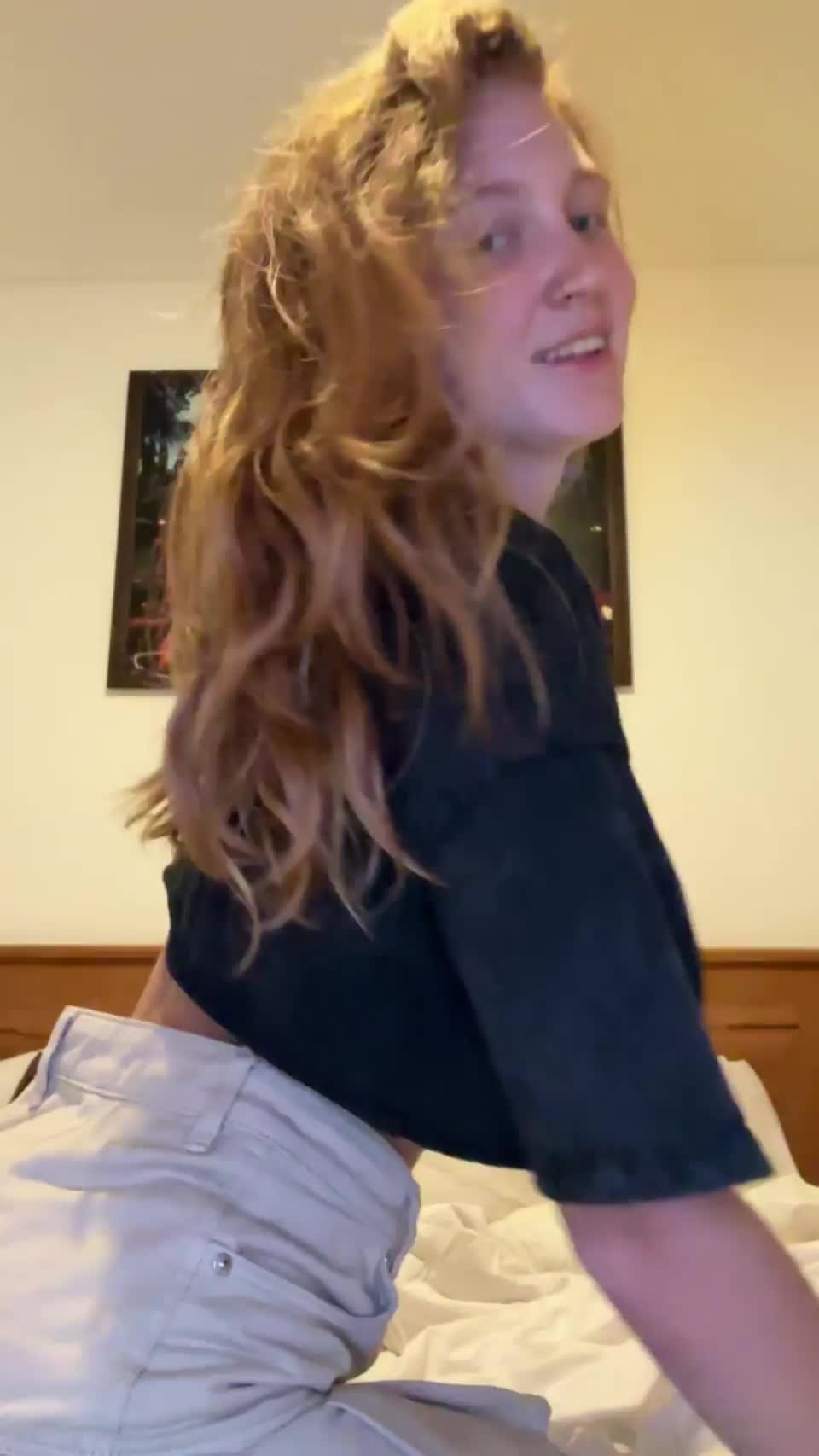 My pink panties will give you a powerful boner😳 : video clip