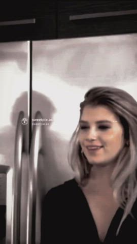 Does anyone know who this is ? Thanks : video clip