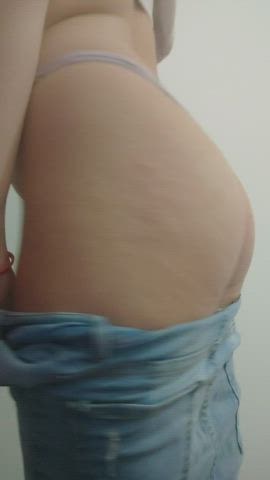 Tell me your fantasies and I'll tell you mine. : video clip