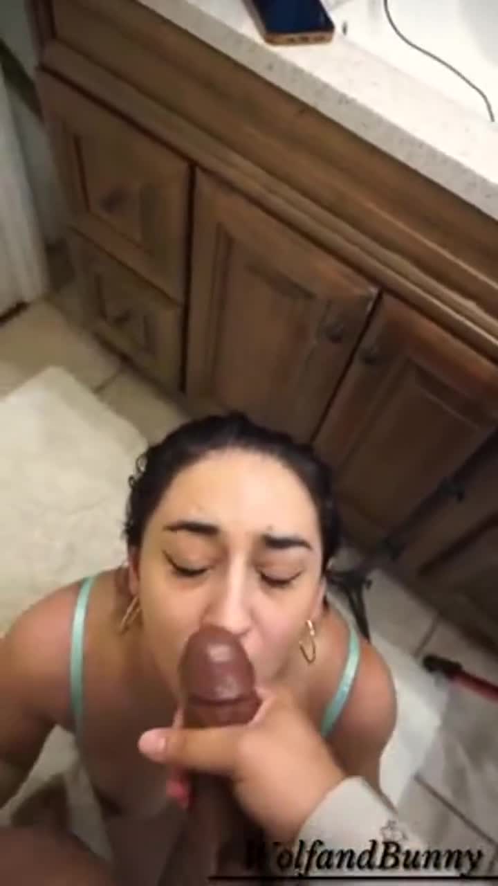 Tell me I’m a good girl and cum on my face : video clip