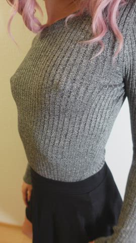 TINY Tits And Horny Nipps : video clip