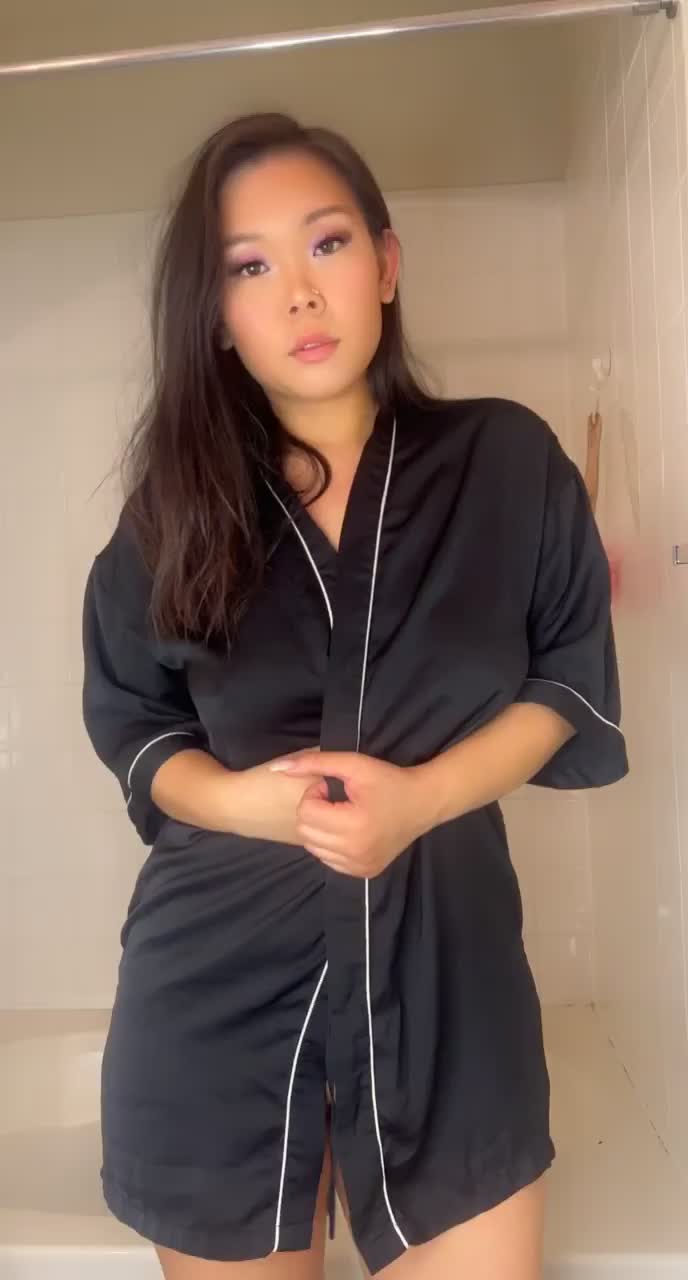 Can I shake them in your face? : video clip