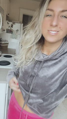 Can a 32 year old mom of 2 make you hard? : video clip