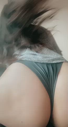 Can I do this on your lap? : video clip