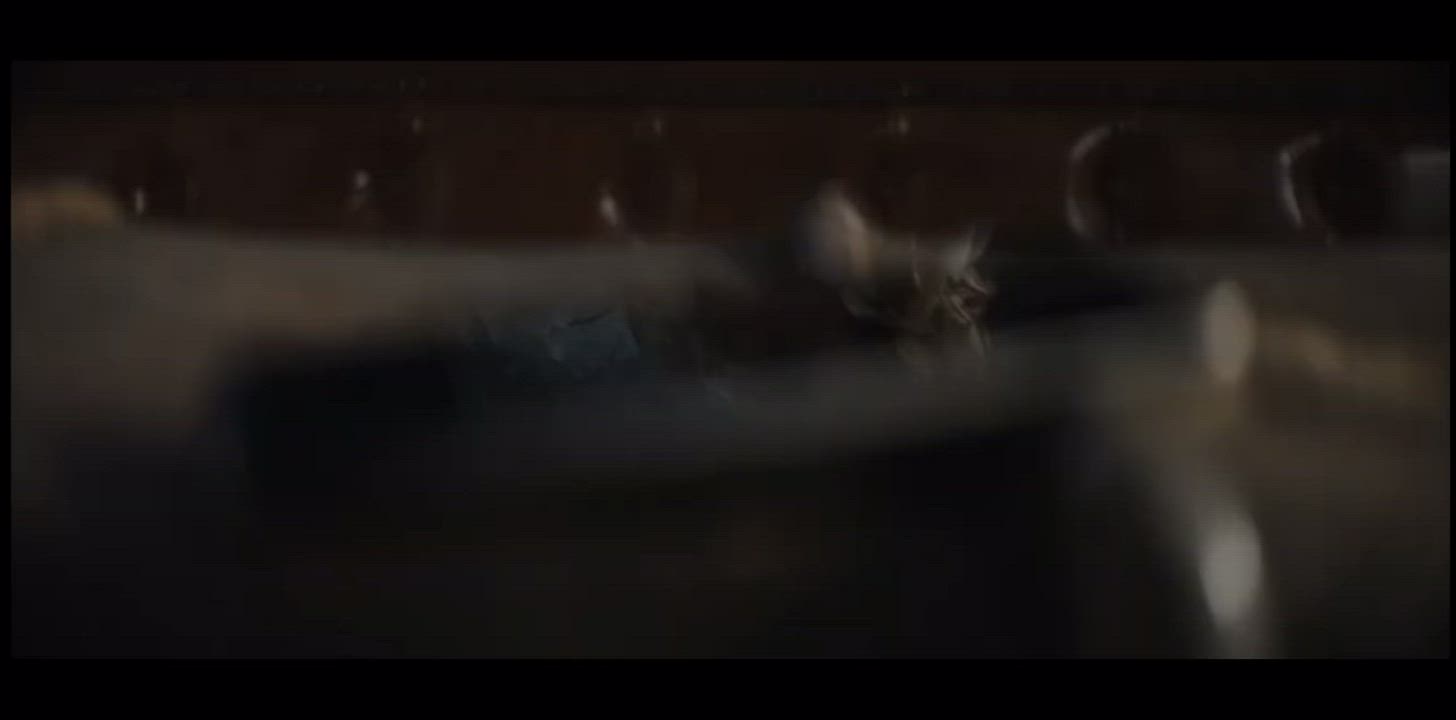 Nicola Peltz Doggy : video clip