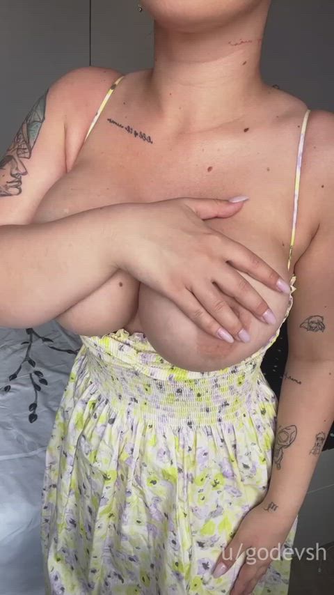IHips and ass made for grabbing : video clip