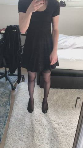 How does it feel knowing this girl has a much bigger cock than you? : video clip