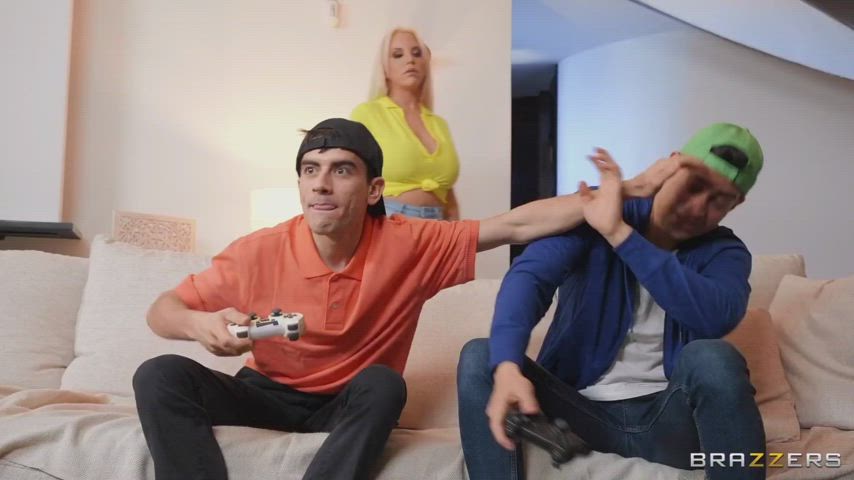 Helping Hands On Her Big Tits : video clip