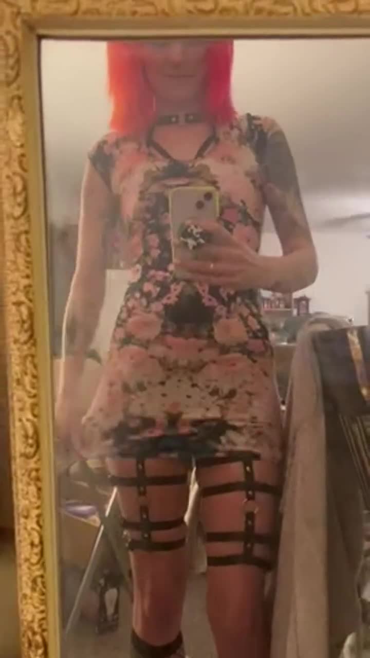 The dirty mirror is my filter 💅🏻 : video clip