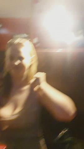 Let's just say it wasn't a titjob on the bottle at the restaurant, I just had to reheat the juice because it was very cold. Heh [GIF] : video clip