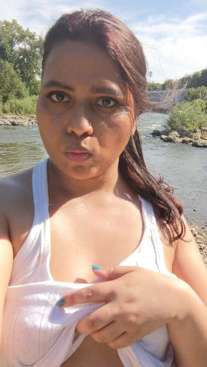 Would you fuck me by the river? : video clip