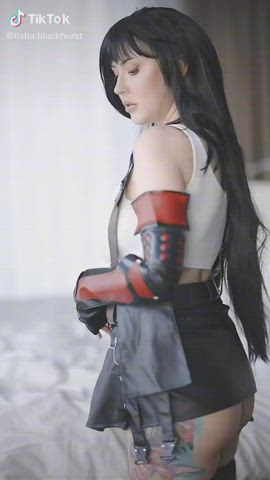 Tifa Lockhart - quick outfit change (Lisha Blackhurst) [Final Fantasy VII] : video clip