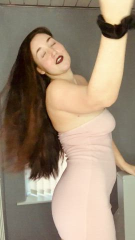 Am I hot? 😇 : video clip