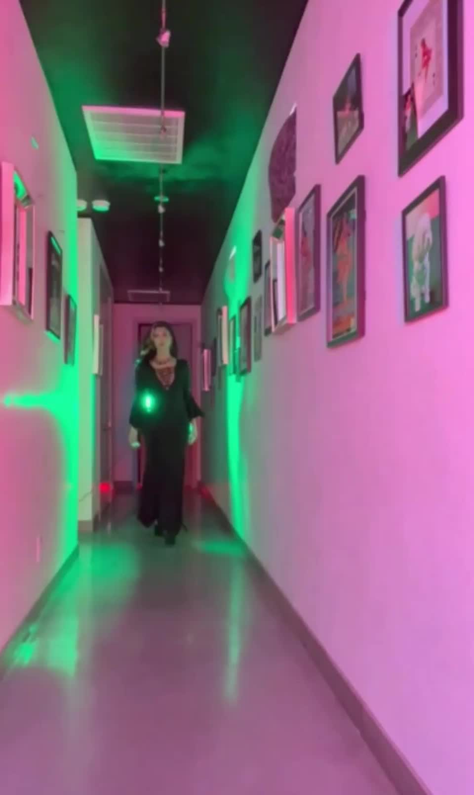 Domino : video clip