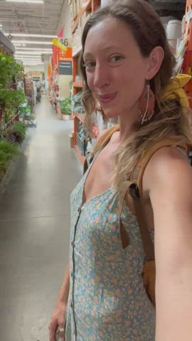 I didn’t wear anything under my dress today [gif] : video clip