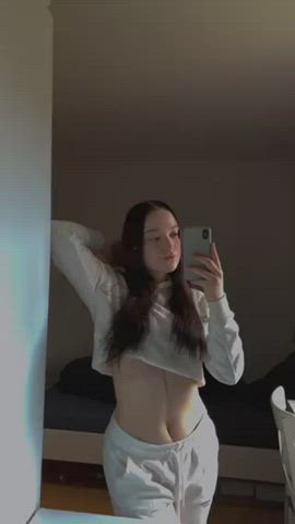 My shirt stops right there where you hands should start : video clip