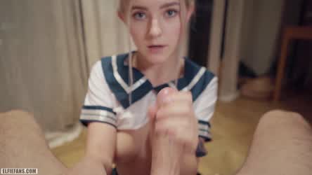 Eva Elfie Finishing Him : video clip