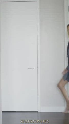 Elegant Chick : video clip