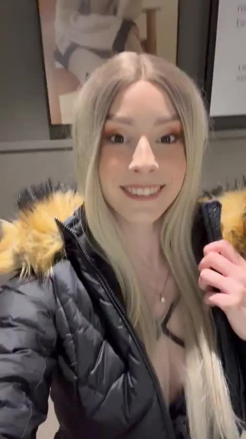 I used to be too shy to even take simple nudes, now I masturbate for everyone to hear 😏 : video clip