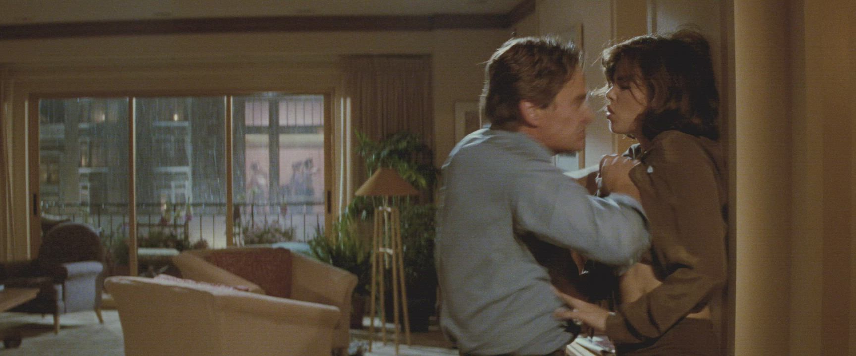 Jeanne Tripplehorn in Basic Instinct. 1992 : video clip
