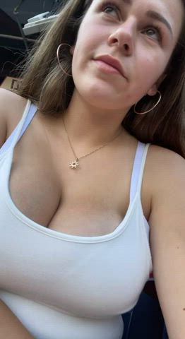 Flashing tits out during a baseball game! : video clip