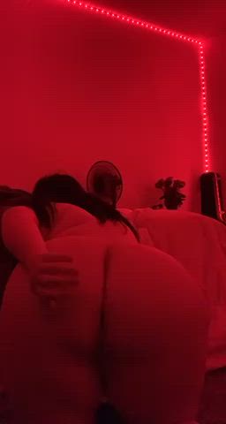 goon for mommy now : video clip