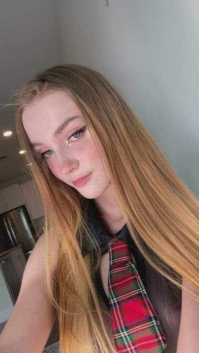 Your POV if you let a horny Irish teen sit on your face : video clip