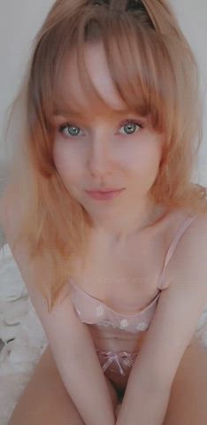 Cute enough to fuck every day? (19, Swedish) : video clip