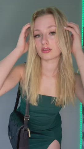 Pretty enough to be your doll : video clip