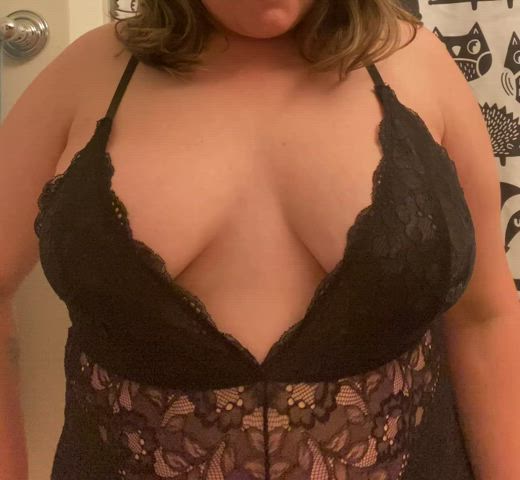 My tits haven’t been played with in 5 years, and I’m craving it. : video clip