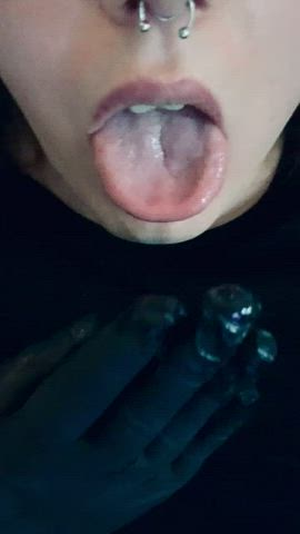 Cum on my gloves : video clip