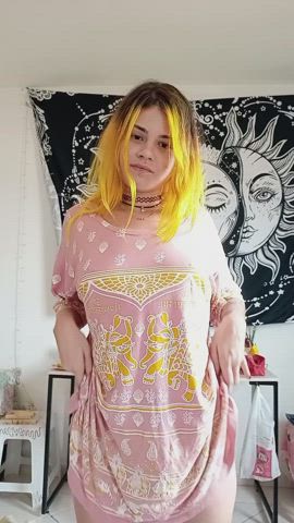 Cutie but Very slut : video clip