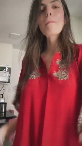 Im that horny but you could fully satisfy me : video clip