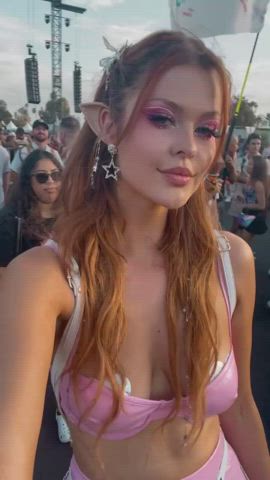 Feeling cheeky in public ;) : video clip