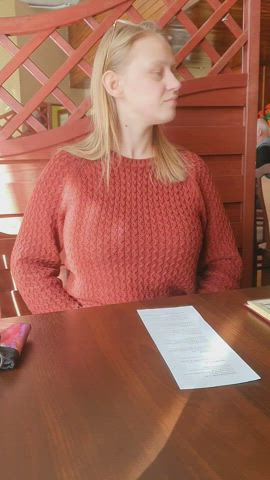 It's kind of a restuarant for the older generation, so I decided to vac some entertainment for them. Kisses [GIF] : video clip