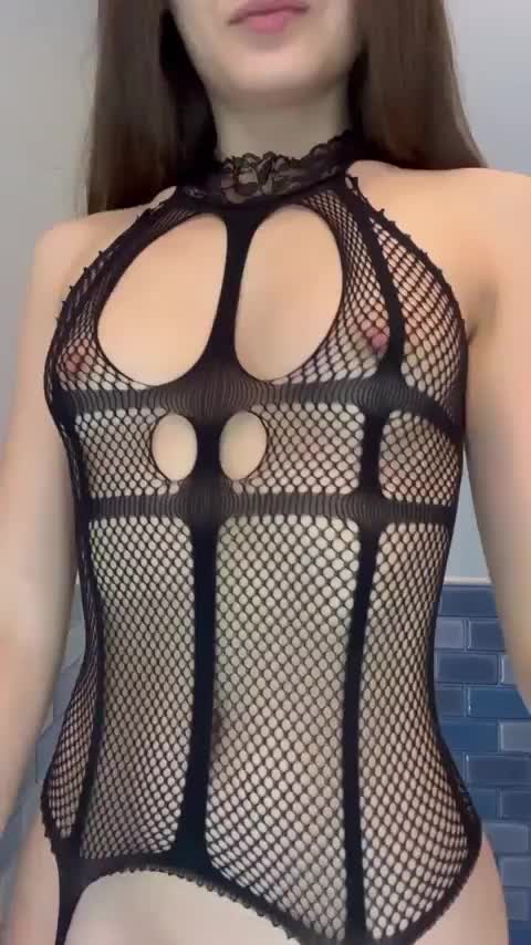 Small titty appreciation makes me horny [reveal] : video clip