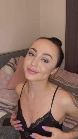 Tiny girls are the tightest, wanna try me?😇 : video clip