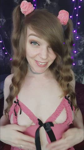 fucking my cum squirting dildo in pink crotchless panties 😈 : video clip
