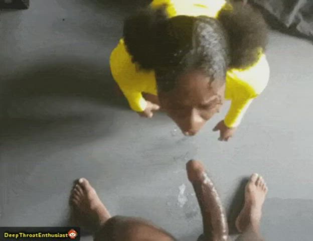 Deepthroat and Then Proceeds to Fuck Her : video clip