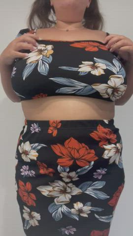 These are heavy titties. I might need help carrying them around : video clip