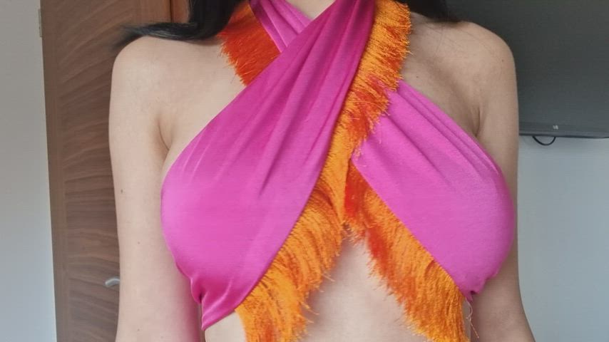 Bouncing them out of this top : video clip