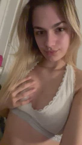 Where are the guys which like petite girls?😌 : video clip
