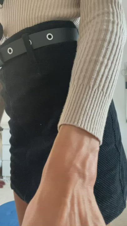 A little strip just so I can show all of you my asshole 😏🍩 : video clip